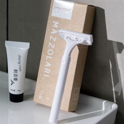 Single-use Razor